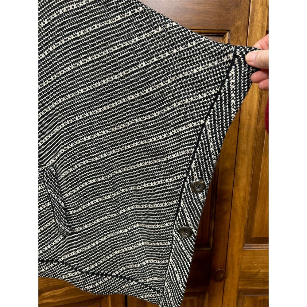 Forever 21 Acrylic Cape with Hoodie - Picture 6 of 11